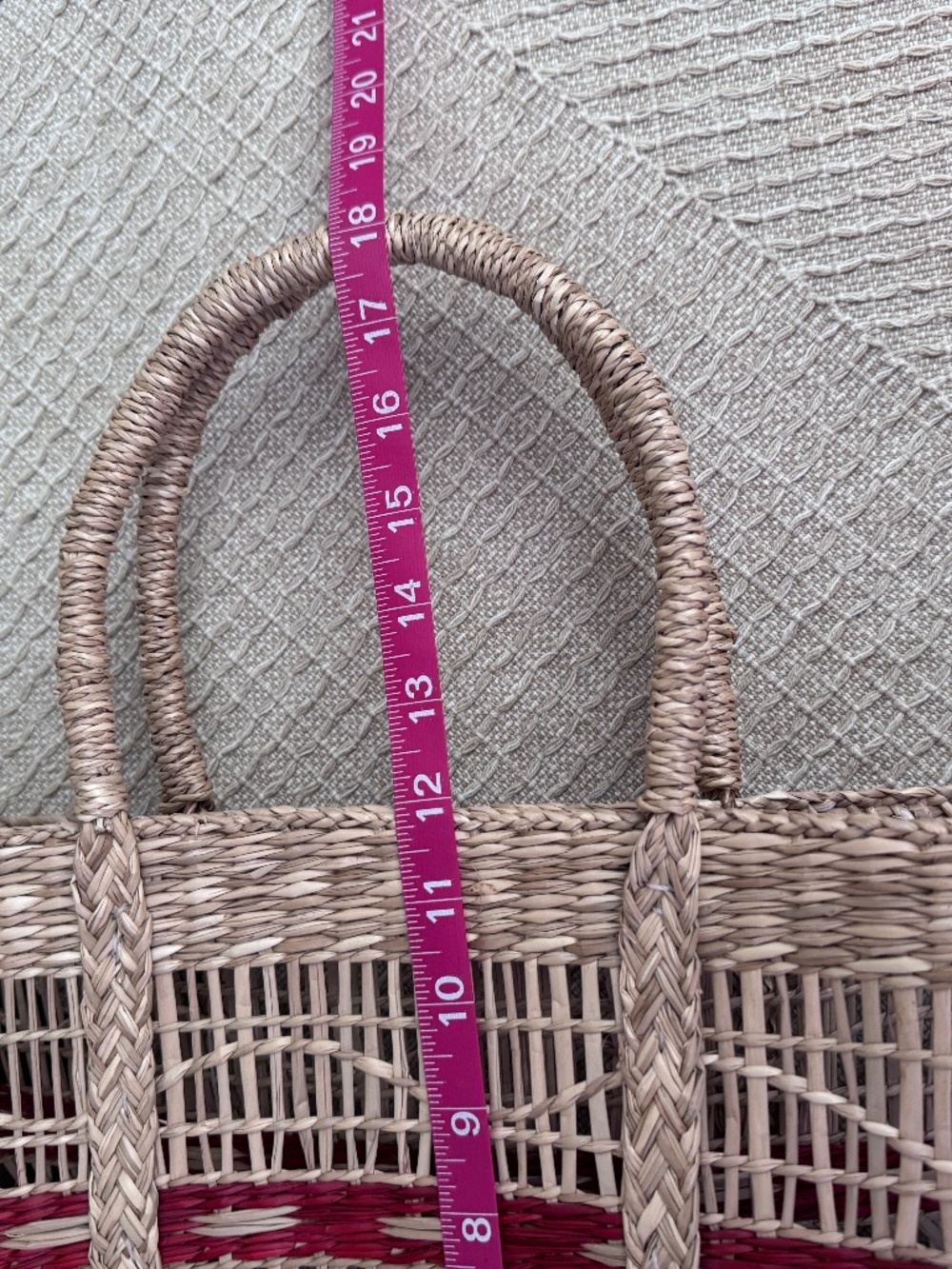 Open Weave tote bag with red accents - Picture 6 of 6